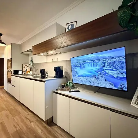 Stylish Maisonette Off The Seafront * Sliema