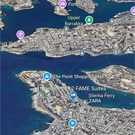 Stylish Maisonette Off The Seafront