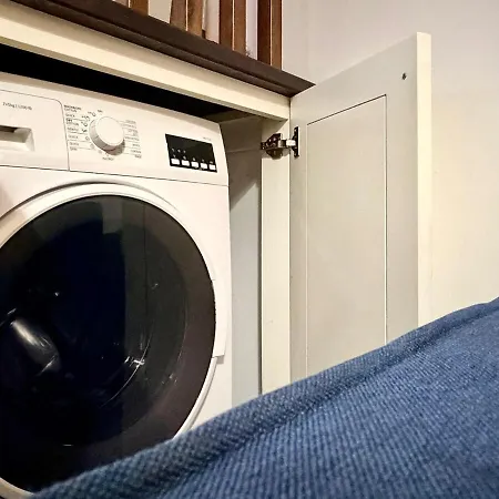 Stylish Maisonette Off The Seafront