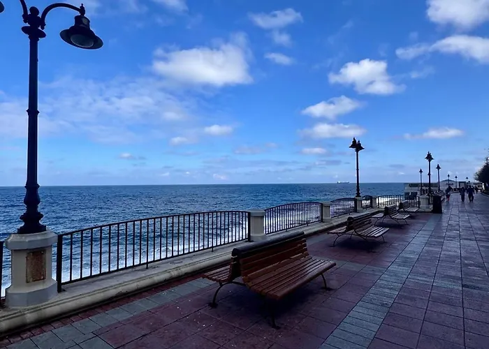 Stylish Maisonette Off The Seafront Apartament *